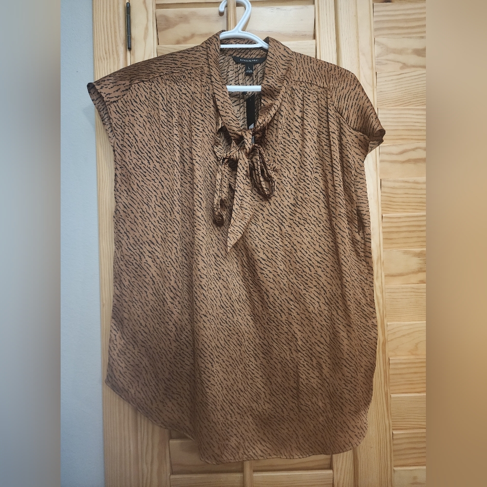 Banana Republic Brown Tie-Neck Short Sleeve Blouse